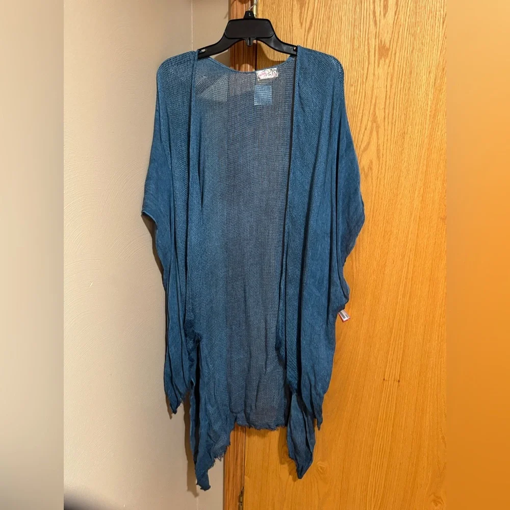 Free People Crochet‎ Wrap. One size. Navy. Lightweight. NWT. Coverup. Layer. - Picture 2 of 5
